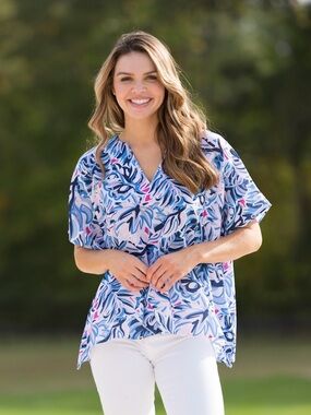Simply Southern Blue White Pink Printed V-Neck Blouse!🩷 SMALL!🩵 New With Tags!🏷️